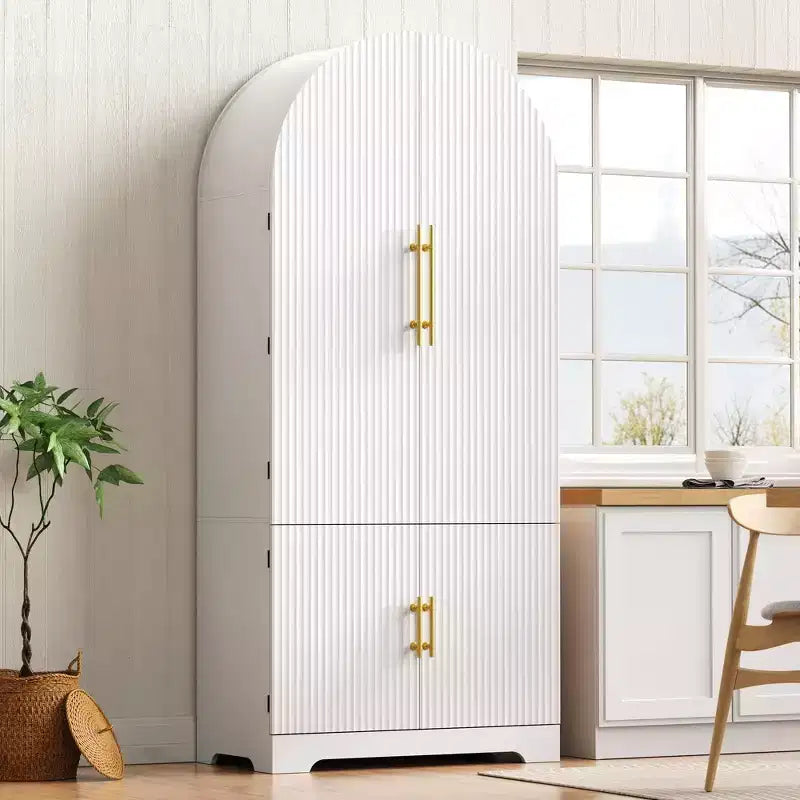 Grand meuble de garde-manger de cuisine cannelé à design arqué avec 8 étagères de porte et 3 étagères réglables