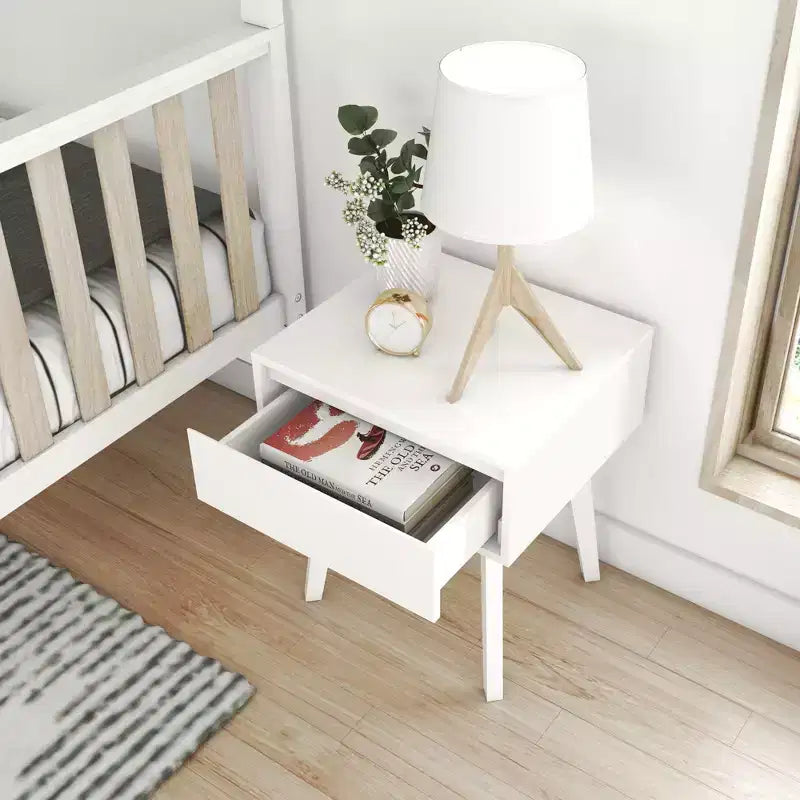 Tables de chevet scandinaves en bois avec tiroir de rangement